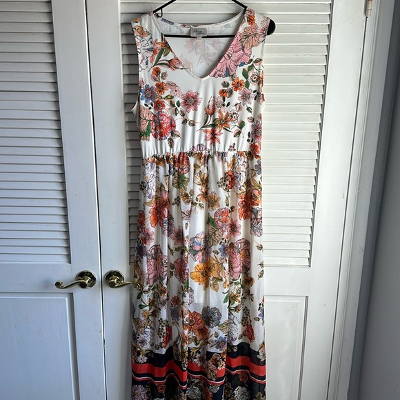 Cream floral bridesmaids dress - Picture 3 of 9